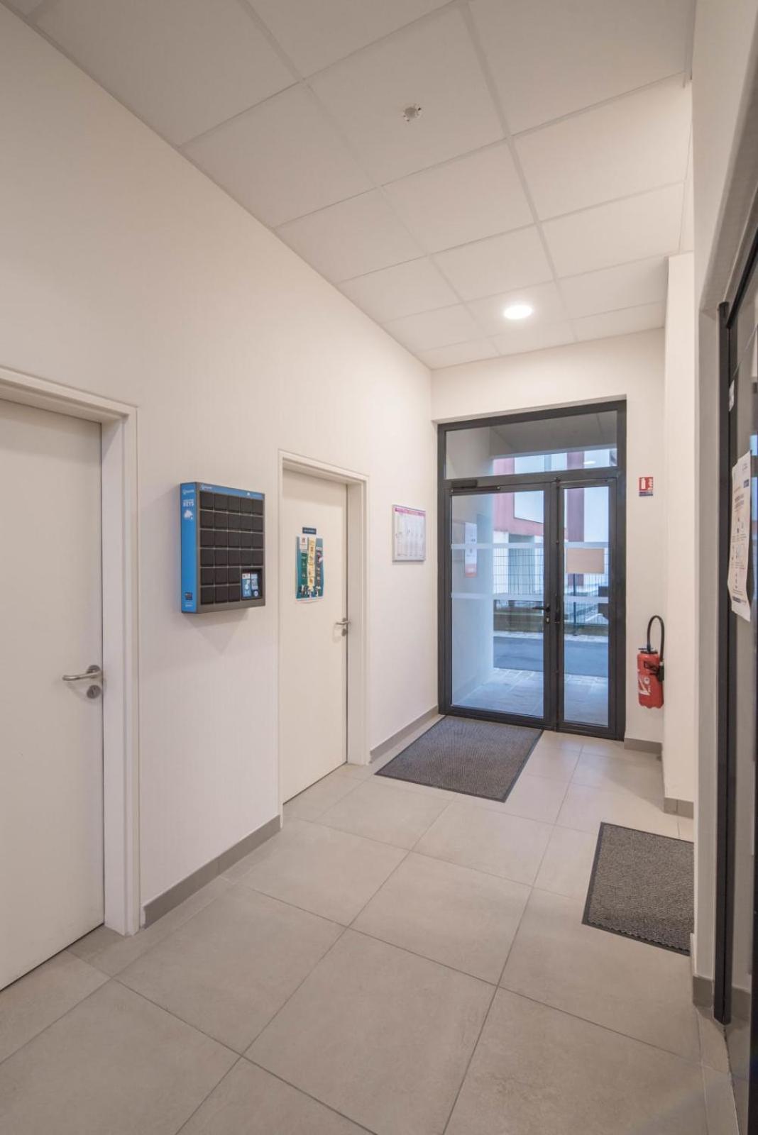 Pierrick - Studio Wifi Et Gare Lägenhet Le Mans Exteriör bild